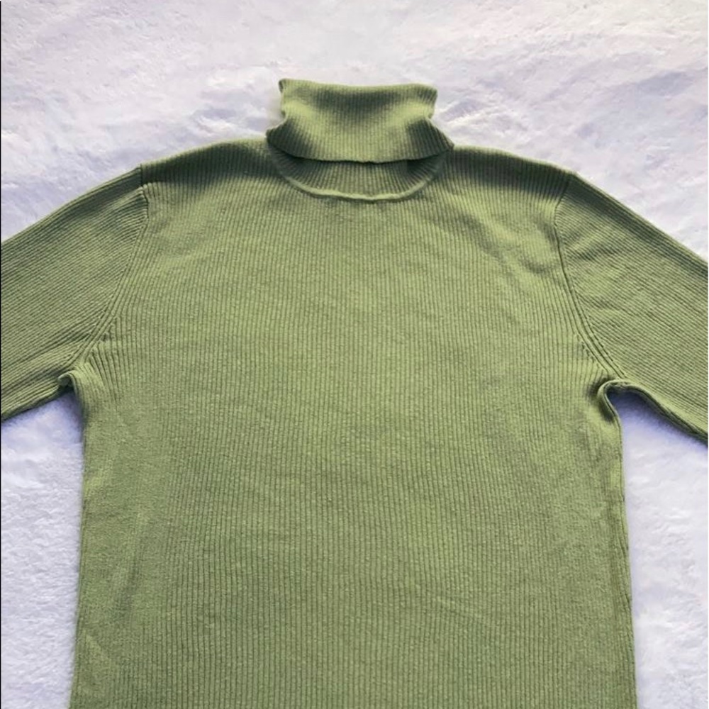 matcha green turtle neck
